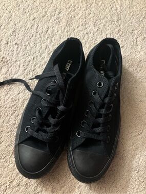 Black Canvas Low-Top Sneakers - Brand: Converse